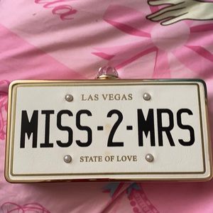 HOT! Aldo Miss -2 - Mrs/State of Love Hard Clutch